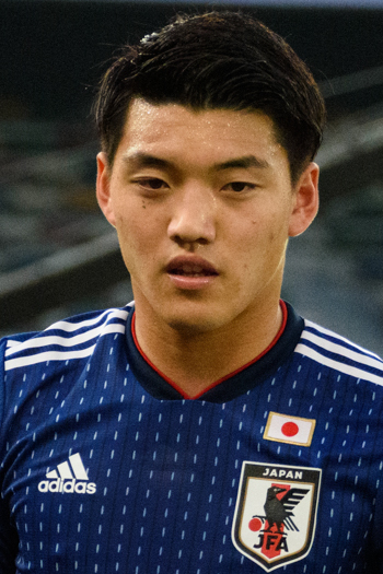 堂安律